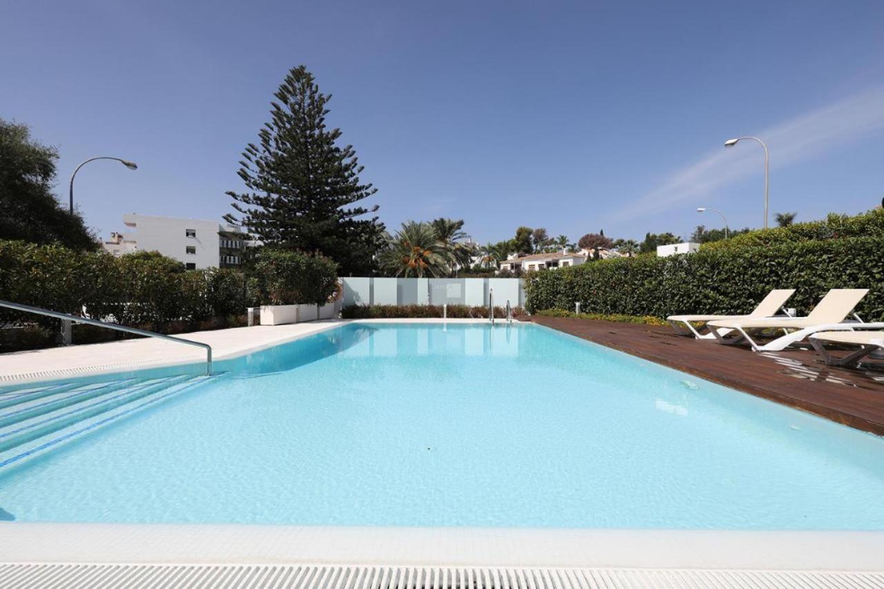 Sweet Inn - Royal Banus Marbella Buitenkant foto